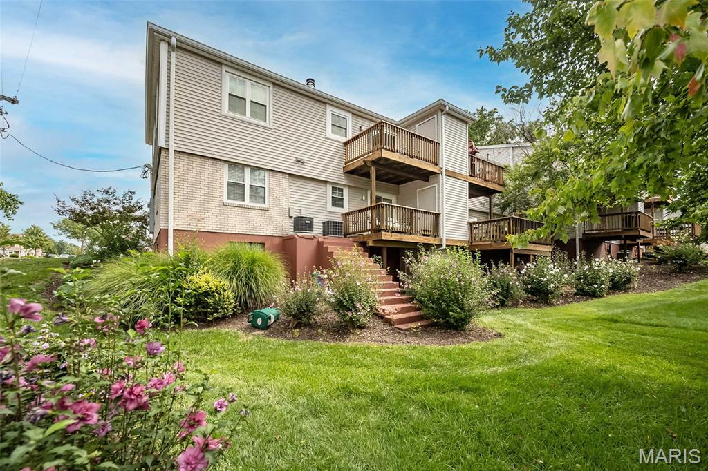 Brentwood Forest Condo - Residential