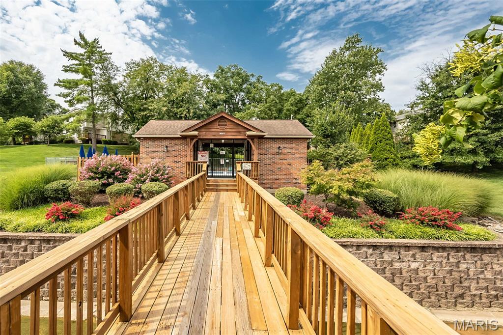Brentwood Forest Condo - Residential