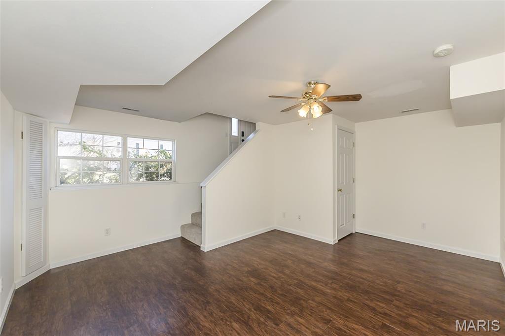 Oakview Villas & Arlington Condos - Residential