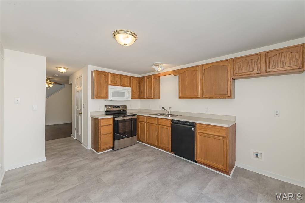 Oakview Villas & Arlington Condos - Residential