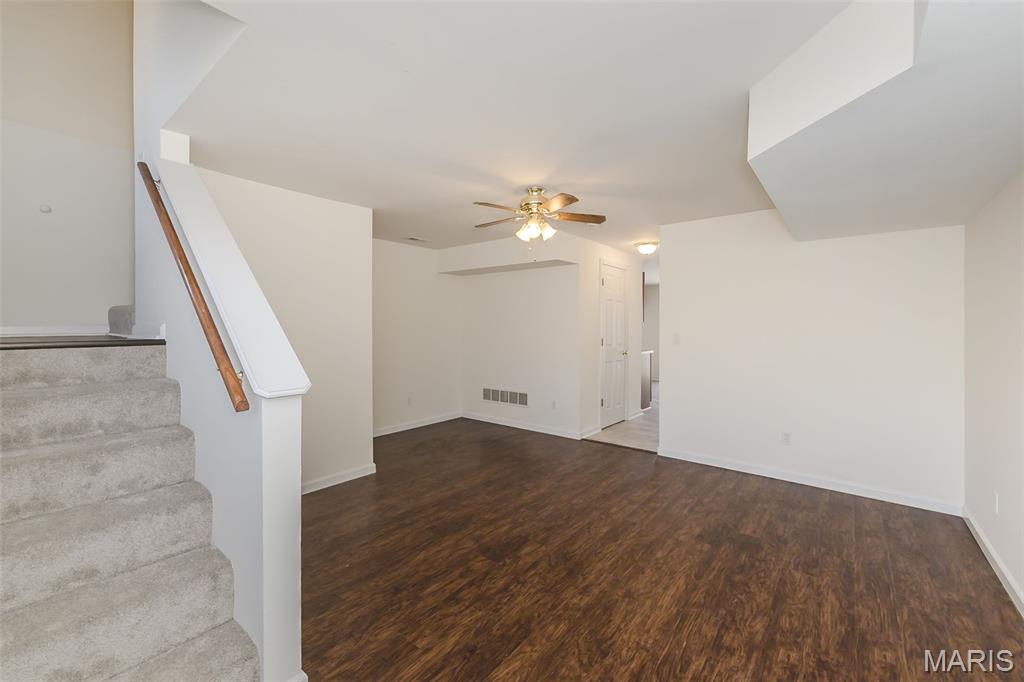 Oakview Villas & Arlington Condos - Residential