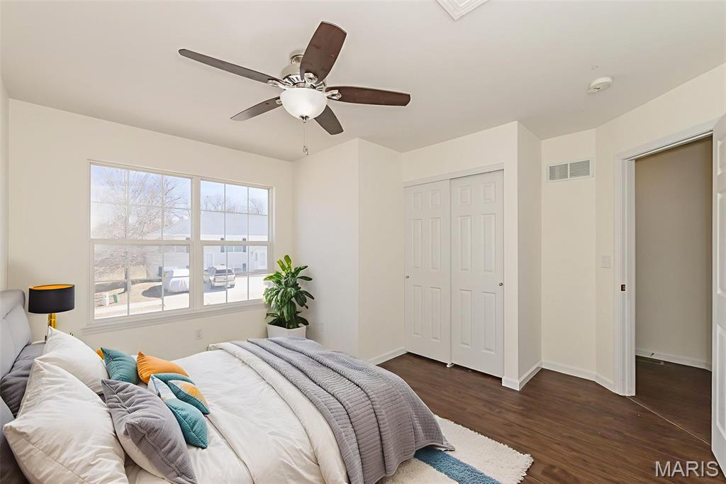 Oakview Villas & Arlington Condos - Residential