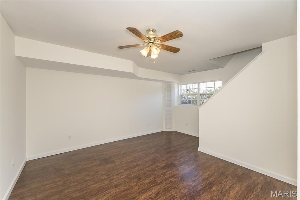 Oakview Villas & Arlington Condos - Residential