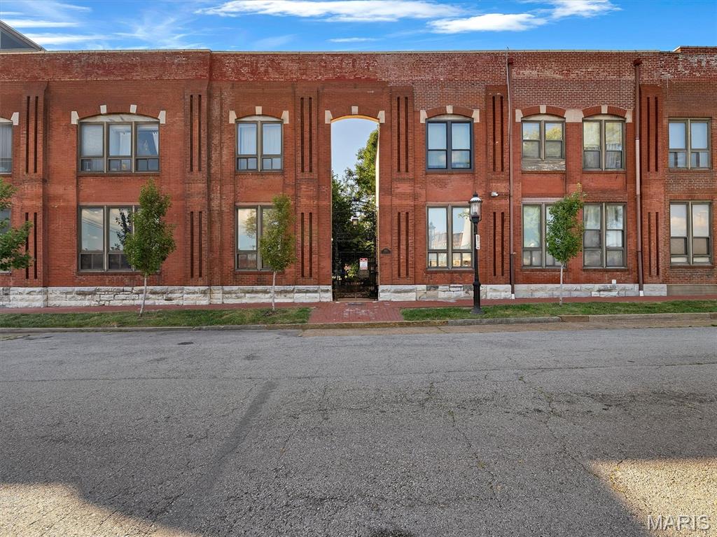 Experience the charm of historic Soulard with the convenience of easy, low-maintenance condo living. This ground-level, one-bedroom, one-bathroom condo offers approximately 1,000 square feet and combines historic character with everyday convenience in one of St. Louis City’s most recognizable neighborhoods.
Inside, high ceilings create an open, spacious feel and add to the character of this inviting home. The condo features an in-unit washer and dryer, with appliances included, making move-in simple and convenient. Classic brick construction adds to the historic appeal of the building and the distinctive architecture that makes Soulard so desirable.
For city living, the secured parking lot is an exceptional convenience, offering two parking spaces. Rentals are permitted, providing flexibility for an owner-occupant, second-home buyer or investor seeking a rental property in a popular St. Louis neighborhood.
Located in historic Soulard, this condo is close to locally owned restaurants, public transportation, neighborhood gathering spots and the unique historic architecture that defines the area. Enjoy the walkable neighborhood atmosphere while being conveniently located near Downtown St. Louis, major highways, entertainment, sporting events and other popular city destinations.
This one-bedroom Soulard condo offers a rare combination of approximately 1,000 square feet, ground-level living, high ceilings, in-unit laundry, included appliances, two secured parking spaces and rental flexibility. Whether you're looking for a low-maintenance St. Louis City home, a convenient city residence, a second home or an investment opportunity, this property offers the character, location and amenities buyers are looking for.
Historic Soulard charm, practical modern updates and an unbeatable urban lifestyle come together in a condo that is easy to enjoy and easy to call home.