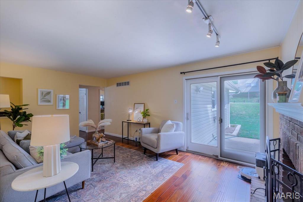 Valley Oaks - Residential