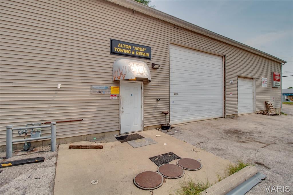 Siring Place Sub - Commercial Sale