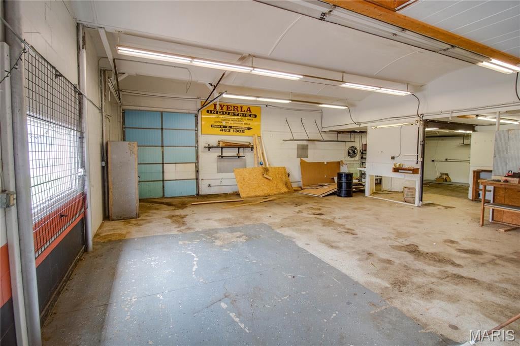 Siring Place Sub - Commercial Sale
