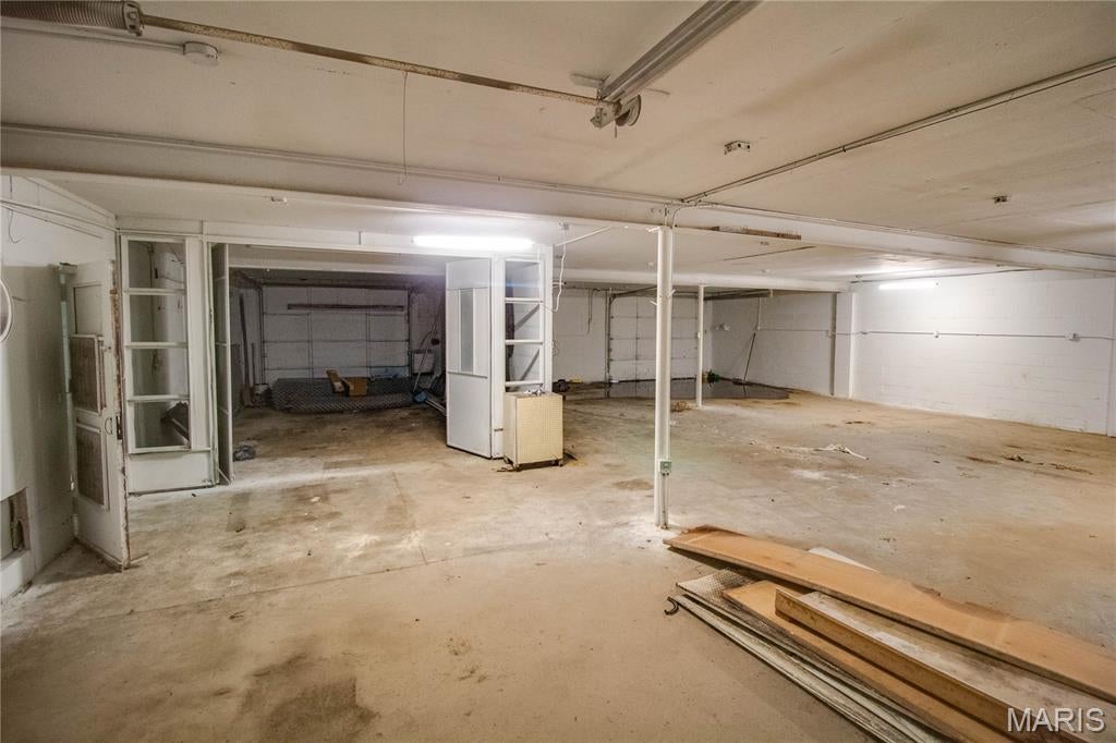 Siring Place Sub - Commercial Sale