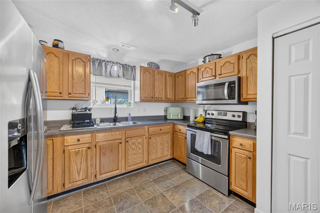 Robersons 01 - Residential