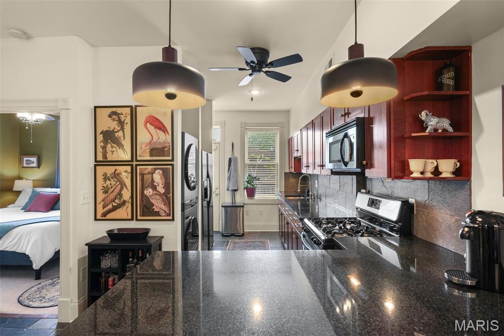 Allen Ave Condos - Residential