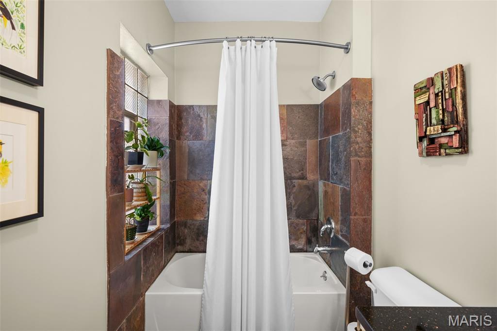 Allen Ave Condos - Residential