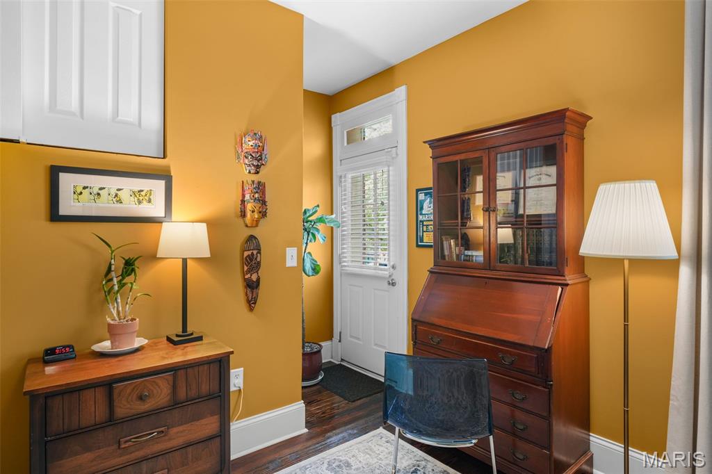 Allen Ave Condos - Residential