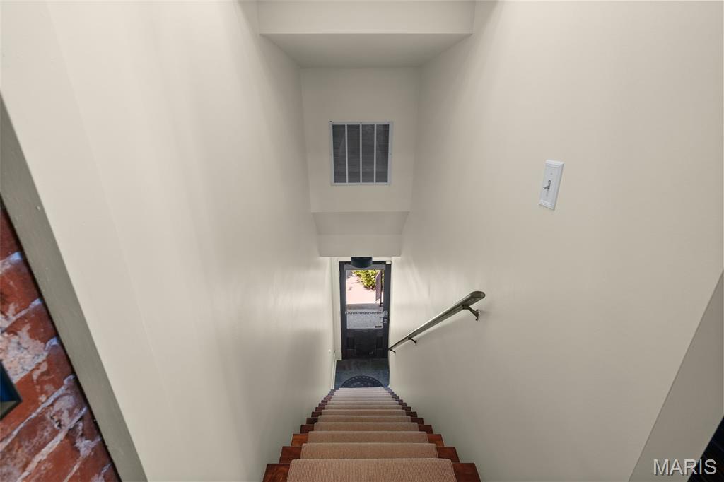 Allen Ave Condos - Residential
