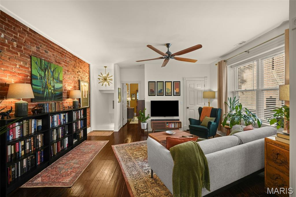 Allen Ave Condos - Residential
