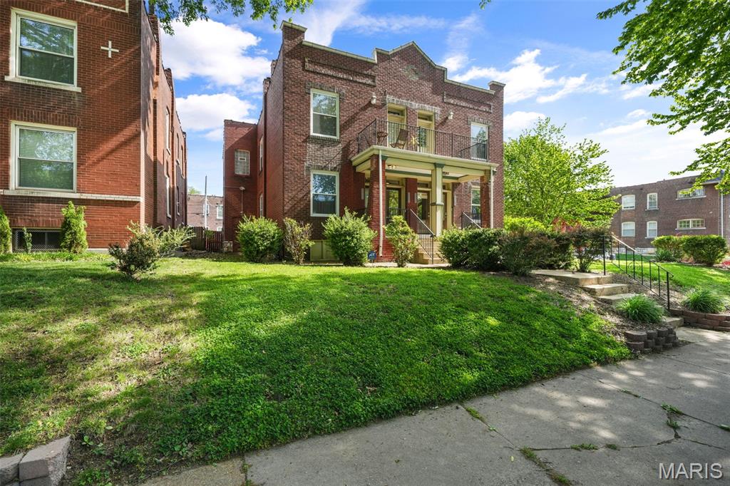 Allen Ave Condos - Residential
