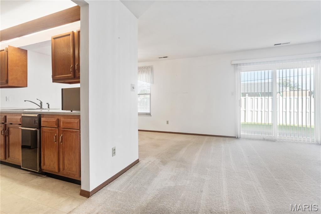Sunridge Condo Ph Two - Residential