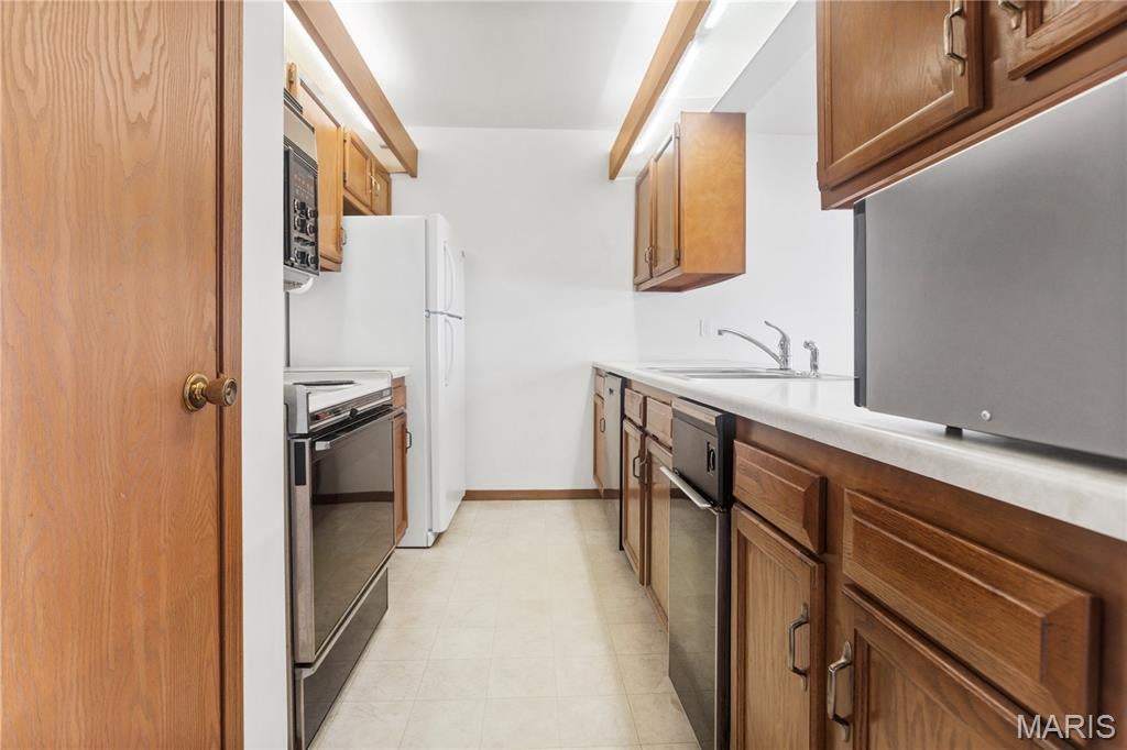 Sunridge Condo Ph Two - Residential