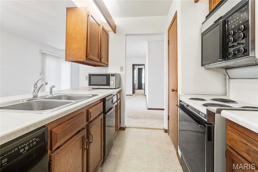 Sunridge Condo Ph Two - Residential