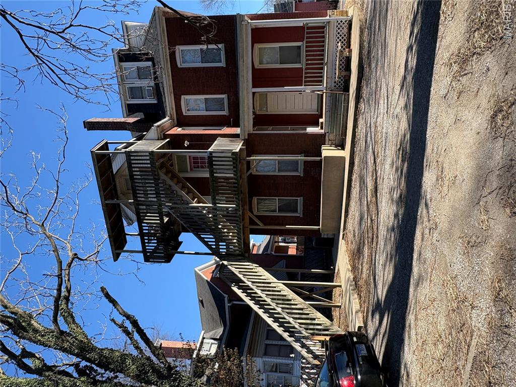Town/West Belleville 2nd ADD - Residential Income