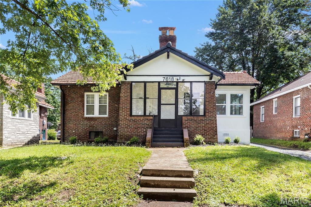 Fully Renovated & Ready to Impress! 

Why rent when you can own this beautifully updated 3-bedroom, 1-bath home that's move-in ready from day one? Whether you're a first-time homebuyer looking for the perfect place to call home or an investor seeking a turnkey addition to your portfolio, this property checks all the boxes!

Step inside and enjoy the fresh updates throughout, giving you all the modern touches without the renovation headaches. The spacious layout offers comfortable living, while the convenient location puts you close to everything you need.

The best part? This home is priced to sell, making it an incredible opportunity in today's market. And for buyers looking for flexibility, the seller is open to creative financing options!

Don't let this one be the house you wish you had called about. Opportunities like this don't stay on the market for long, schedule your showing before someone else beats you to the front door!