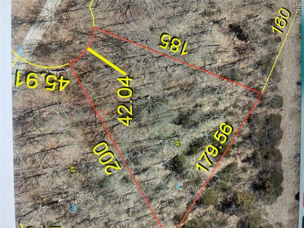 Looking for a great lot to build a home on ?  This sought after community with amenities Is your new place. 
Priced to sell. !!