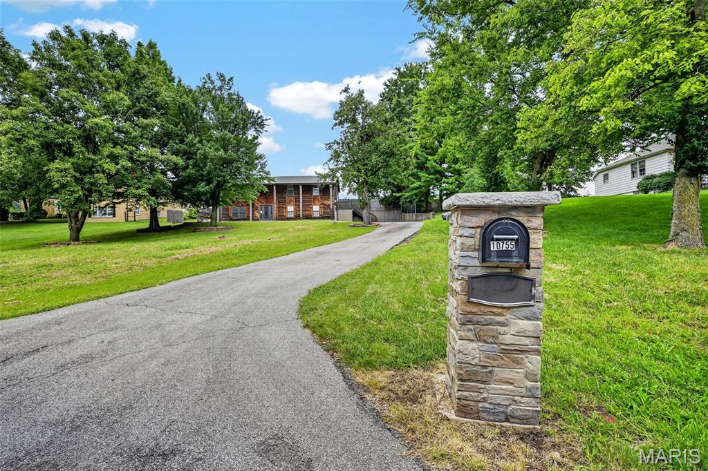 Edward Weidlich Estate - Residential