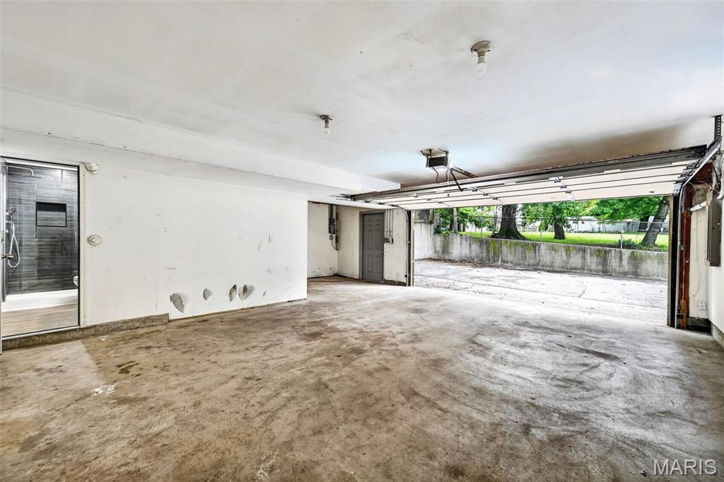 Edward Weidlich Estate - Residential
