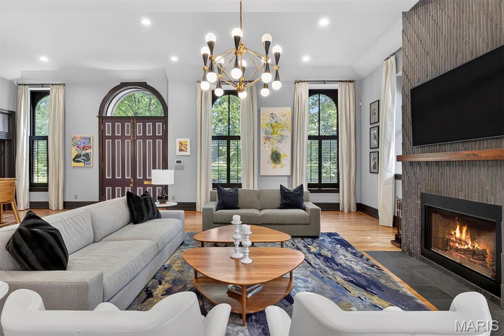 Lafayette Square - Residential