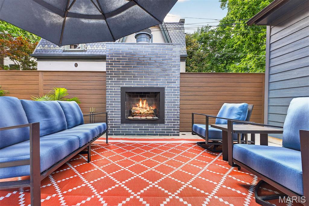 Lafayette Square - Residential