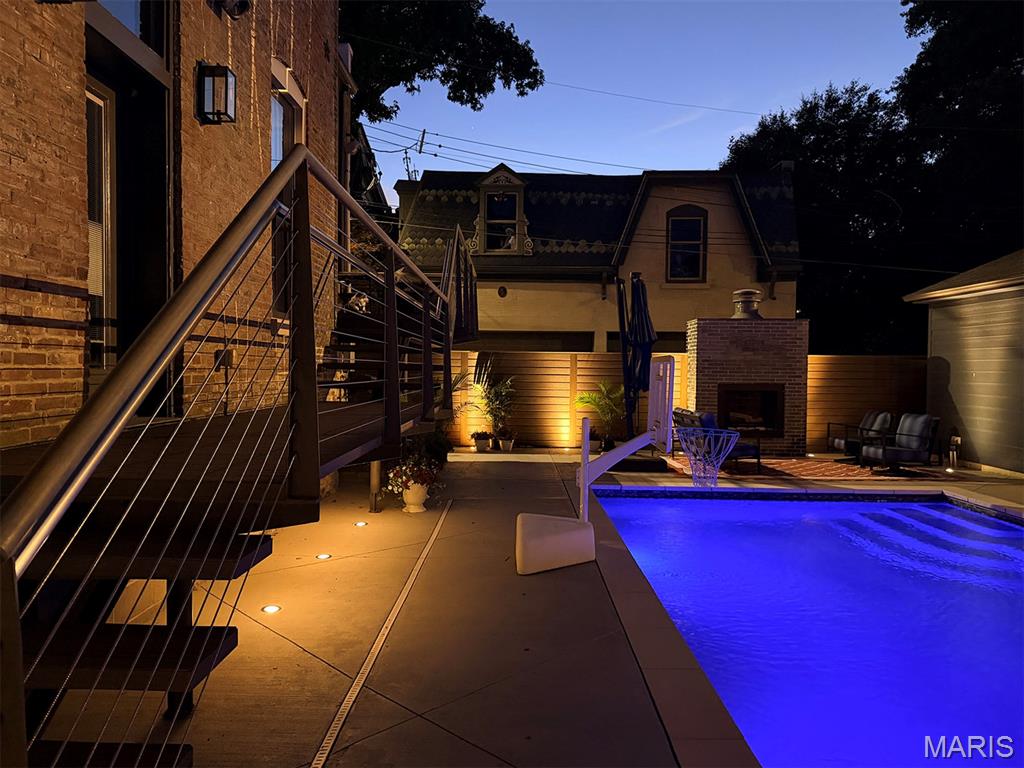 Lafayette Square - Residential