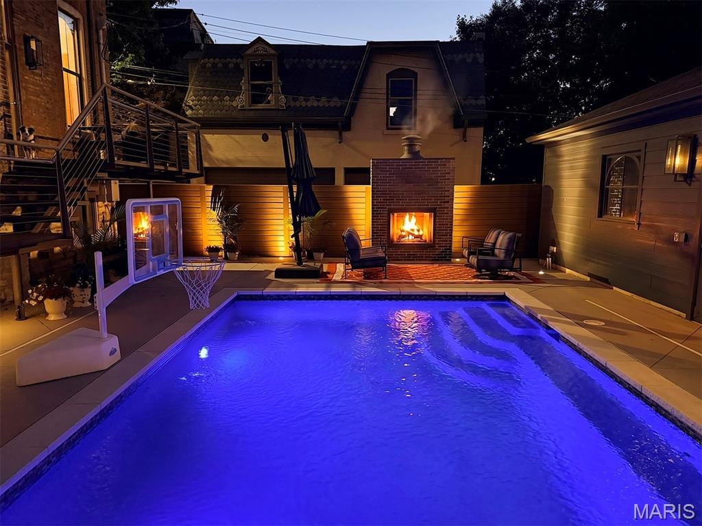 Lafayette Square - Residential
