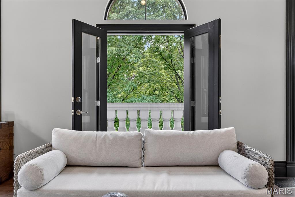 Lafayette Square - Residential