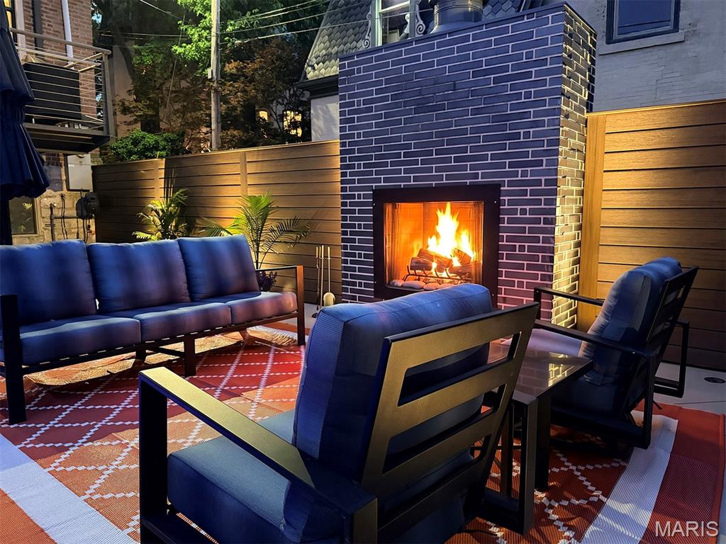 Lafayette Square - Residential