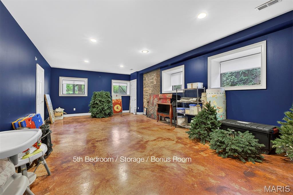 Lafayette Square - Residential