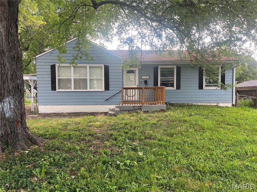 Welcome to 10206 Prince. This home features 3 bedrooms, 2 full bathrooms as well as a large fenced in backyard that is ready for its new owner to personalize. The bedrooms feature hardwood flooring while the kitchen and bathrooms have lvp flooring. This home is freshly painted and basically move in ready with minor updates needed making it a perfect fit for homeowners and investors alike. Whether you are looking for home ownership with an affordable mortgage or a turnkey investment property, 10206 Prince is a great fit for both. Schedule your showing today. This property is being sold as is with the seller to make no repairs or provide any warranties. Buyer and/ or buyer's agent to verify all characteristics relating to this listing including but not limited to sqft, utilities, schools etc. Please bring a flashlight as utilities are off