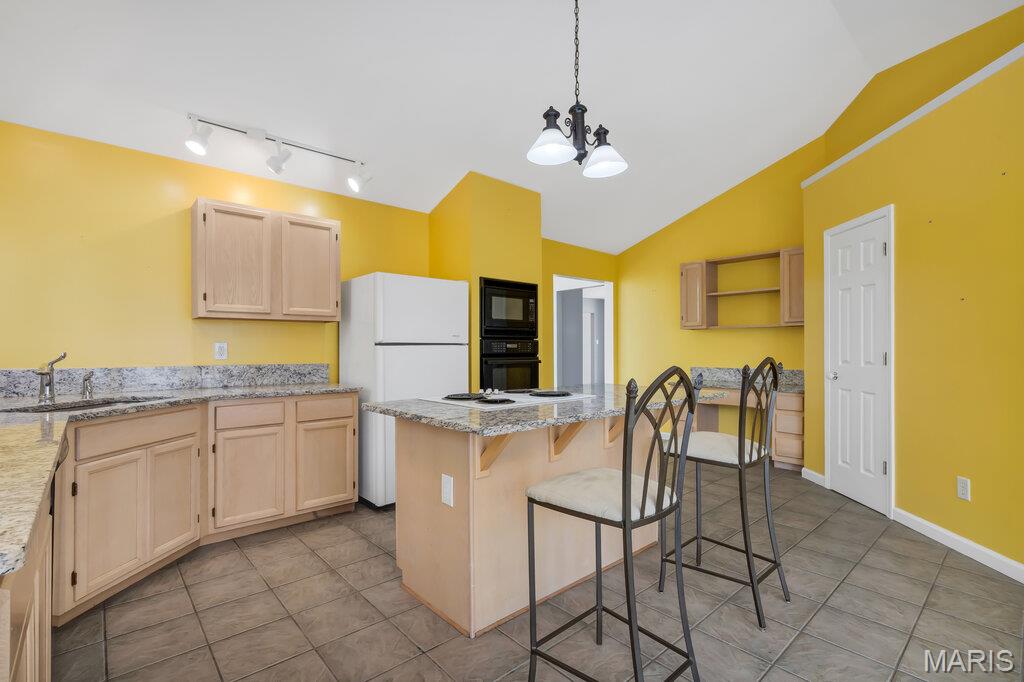Estates At Arrowhead The - Residential