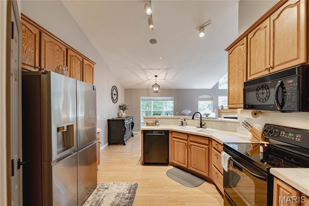 Villas At Shepherds Hill - Residential