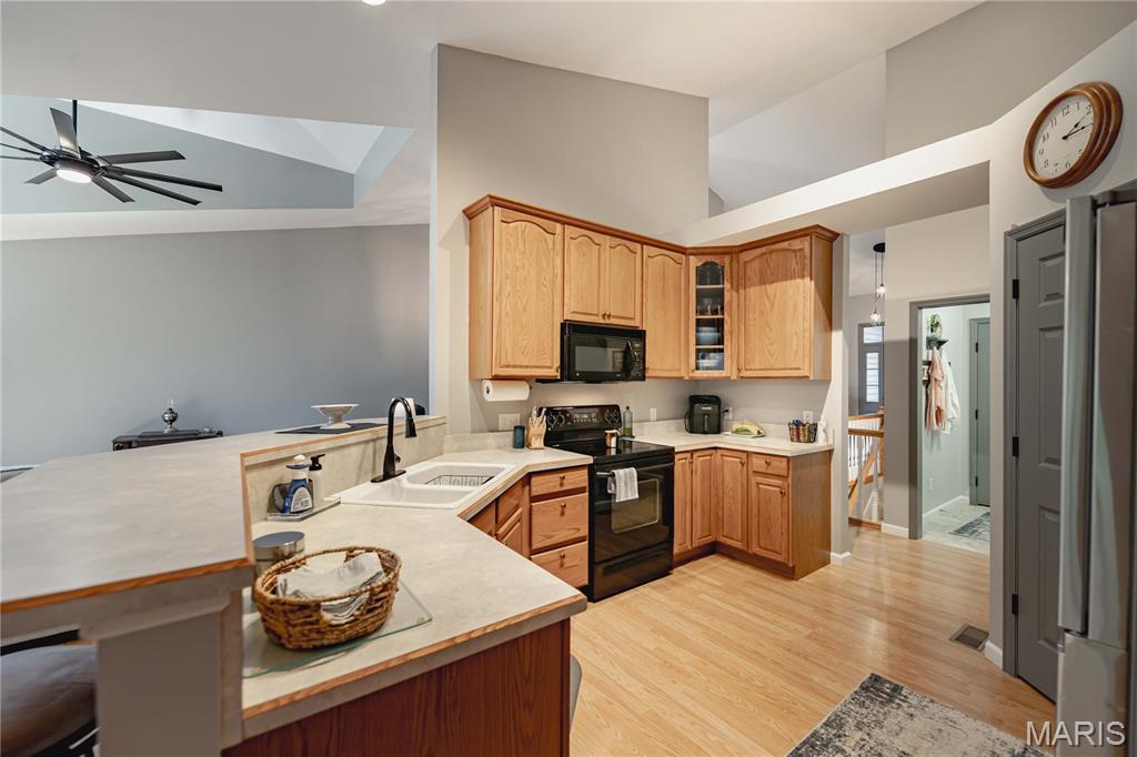 Villas At Shepherds Hill - Residential
