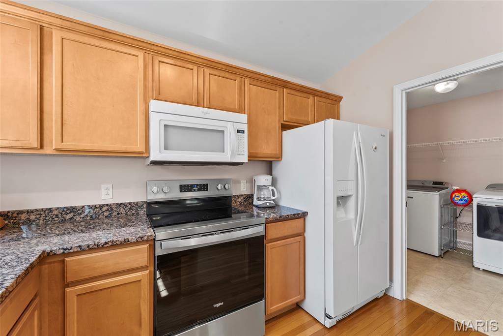 Columbia Lakes Iv - Residential