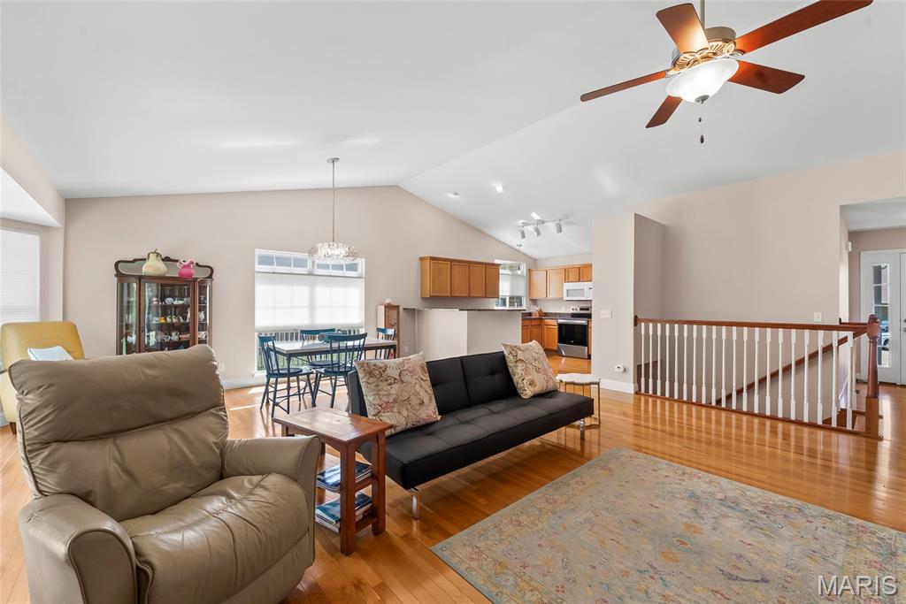 Columbia Lakes Iv - Residential