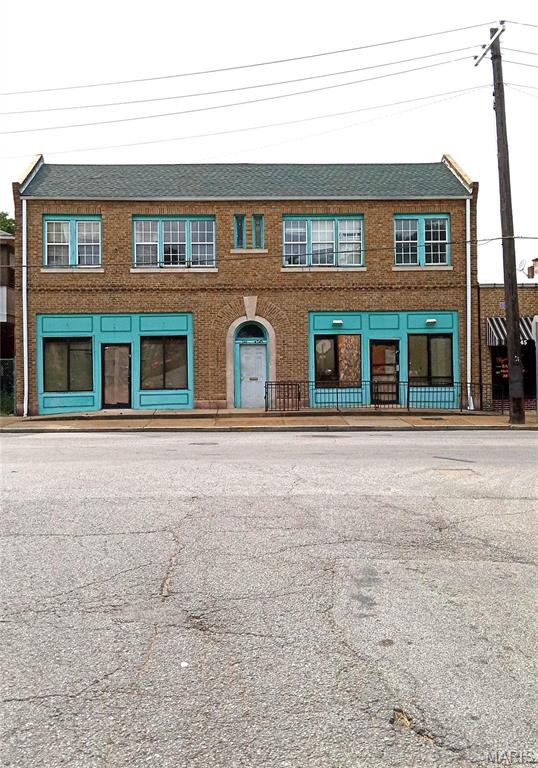**4 Single Family Apartments with Commercial Space on Main Level**Almost 6000 Sq Ft*Property Needs Work/Rehab-Sold As Is*There are 2 Retail Storefront/Office/Mixed Use Spaces on the Main Level that could be converted to residential units, Plus 4 Single Family Apartments/ Units on the Upper Level*Retail Space is Divided with separate Entrances*4 Parking Spaces in rear*The Commercial Spaces each have their own Electric and Gas Service**The Upper apartments have their own private entrance, each unit has a Living Room/Kitchen/Bathroom and Bedroom*Being Sold As Is, Seller to do no Repairs or Inspections*Would make a Great Retail Space for  Adult Daycare, Nail Salon, Boutique, Convenience Store, Office Space, Retail or Warehouse, Plus 4 Income Generating Single Family Rental Units/Apartments*This Property Needs Work, Being Sold As Is*Rent the Apartments and Retail Spaces or Live on Site and Run your own Business*Big Price Reduction*