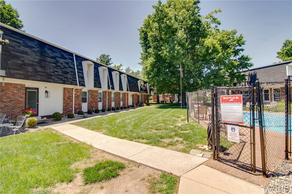 Arrow Wood Manor Condo - Residential