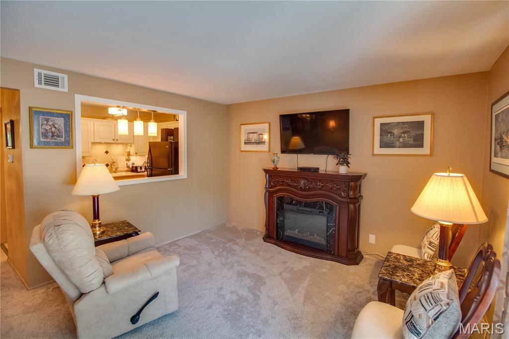 Arrow Wood Manor Condo - Residential