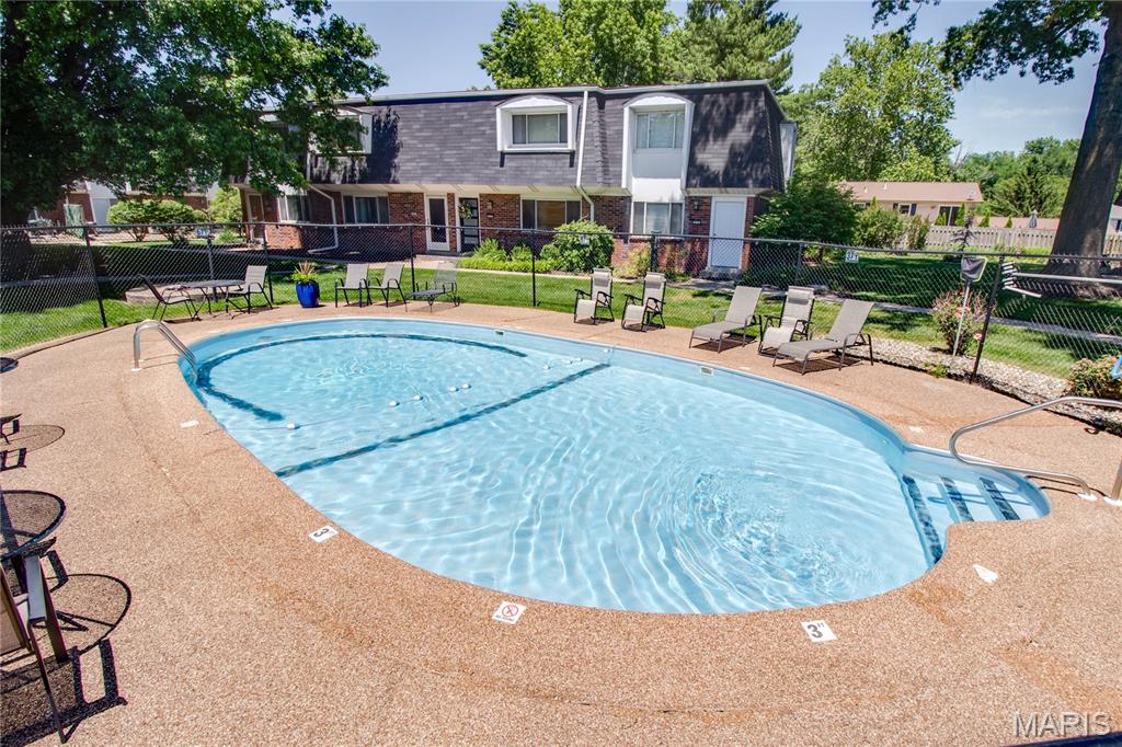 Arrow Wood Manor Condo - Residential