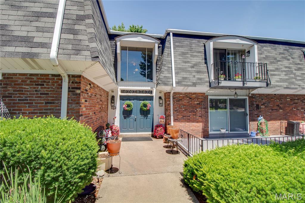 Arrow Wood Manor Condo - Residential