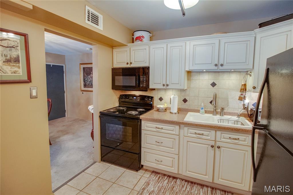 Arrow Wood Manor Condo - Residential