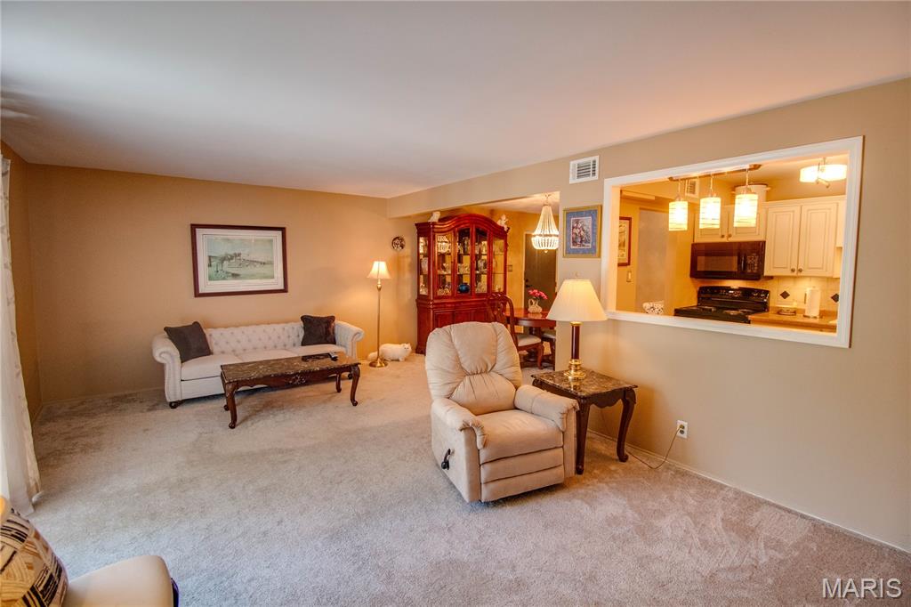 Arrow Wood Manor Condo - Residential
