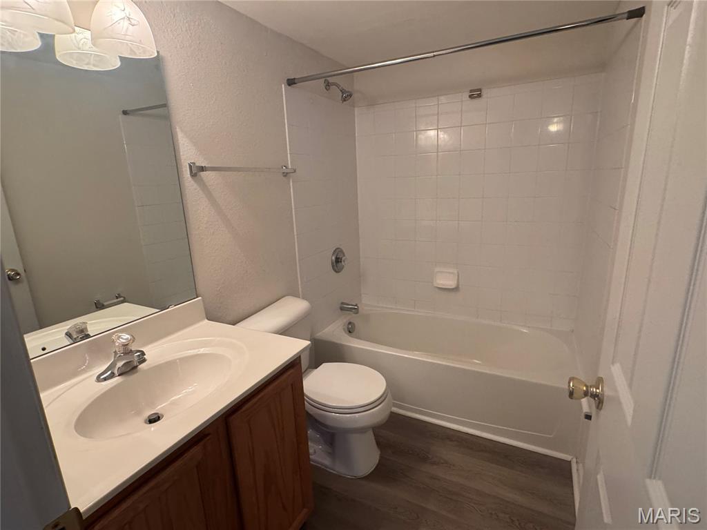 Greenbriar Condo - Residential