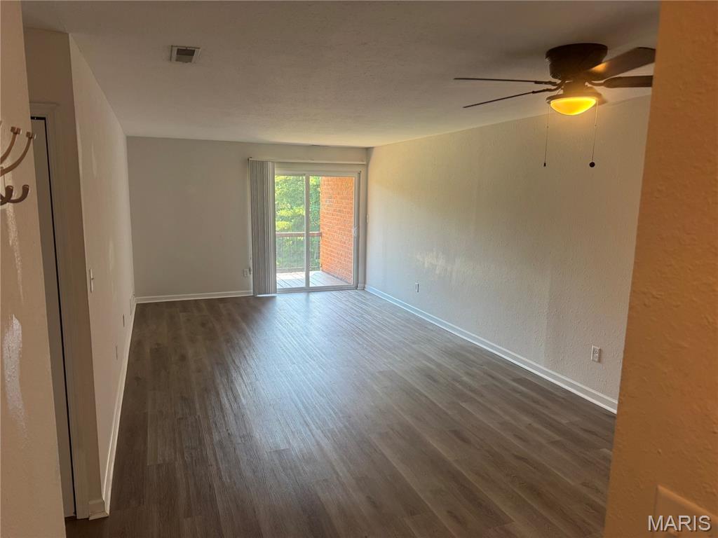 Greenbriar Condo - Residential