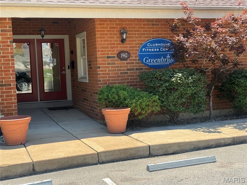 Greenbriar Condo - Residential